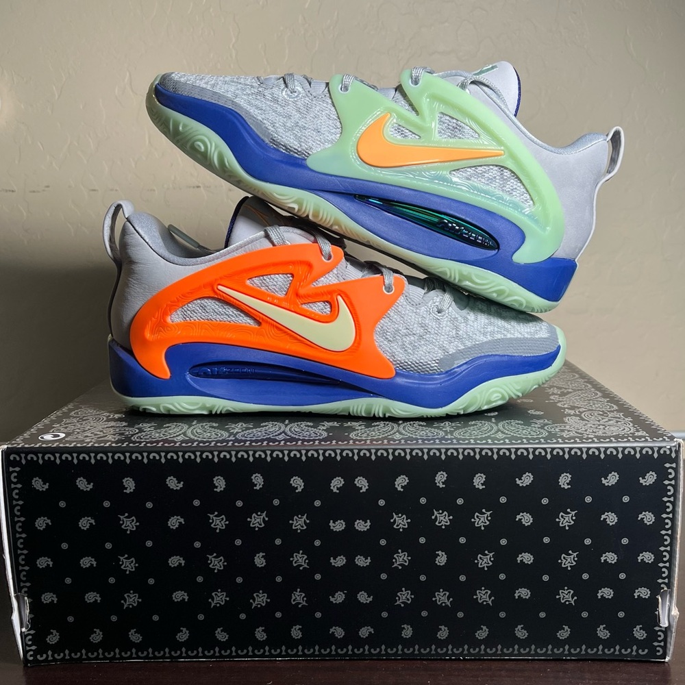 Nike Kd15 9th Wonder - Size 7